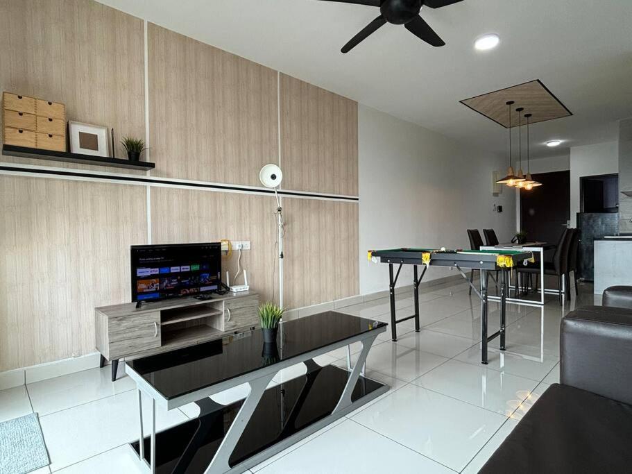 Ksl A Stylish 3r3b 1-5pax #daya#austin#ikea#aeon Johor Bahru